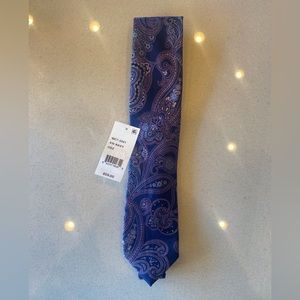 NWT Bloomingdales Navy Paisley 100% Silk Tie